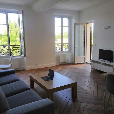 Grand 2P Terrasse Bord De Seine Apartment Mantes-la-Jolie Exterior photo